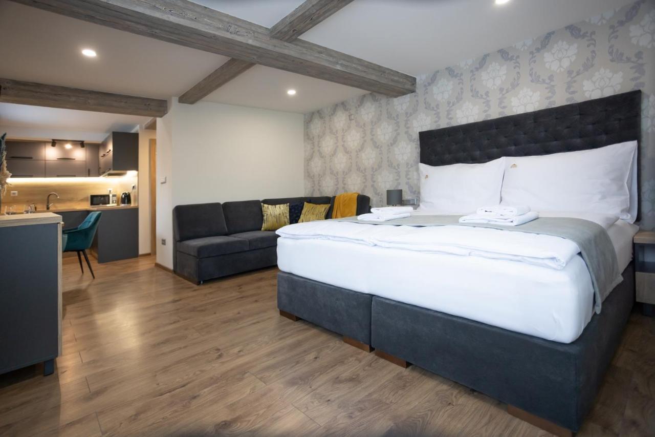 Hotel Demanova Apartments - Dependance Липтовски-Микулаш Экстерьер фото