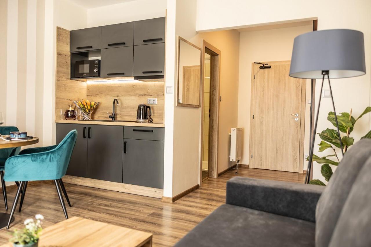Hotel Demanova Apartments - Dependance Липтовски-Микулаш Экстерьер фото